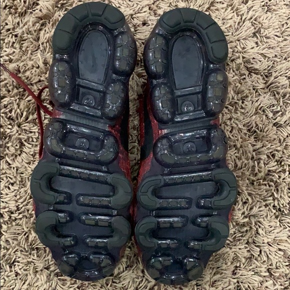 Men’s Nike Vapormax Flynit Shoes - Picture 6 of 7